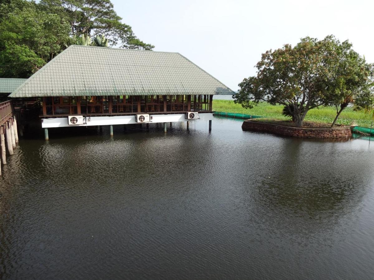 Water Scapes Otel Kumarakom Dış mekan fotoğraf